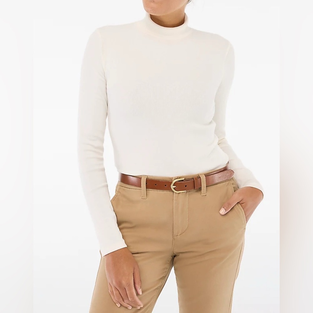 Chico's mock turtleneck women's Blouse Size 0 (small) off white long sleeves